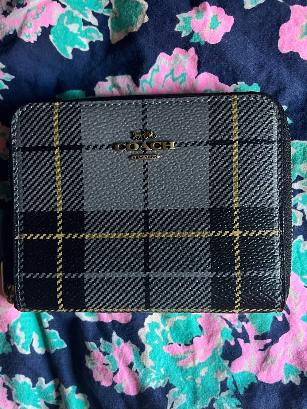 COACH PLAID PRINT SMALL ZIP AROUND WALLET